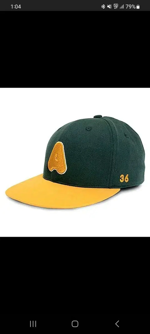I'm selling Aimyon's Searchlight hat, unopened.