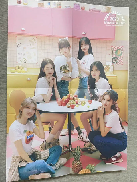 IVE 2023 Season's Greetings