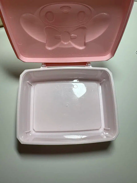 Selling/Trading Packaging Team My Melody Photocard. Looking for buyers.