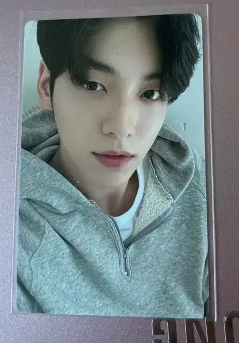 EMERGENCY CASH!!! Price lowered only until today) TXT Soobin Season's Greetings Home Version