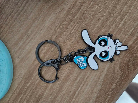 NewJeans metal keyring rabbit