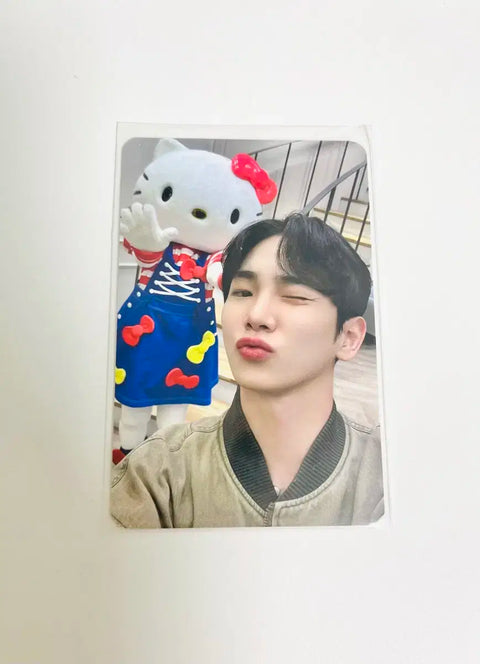 Key Hello Kitty Pop-up Photocard