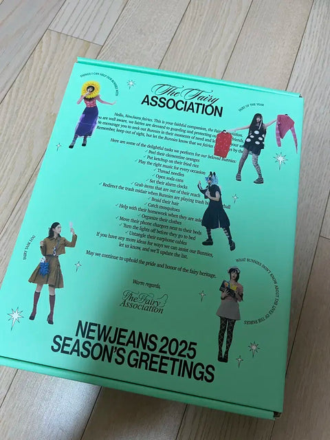 NewJeans 2025 Season's Greetings