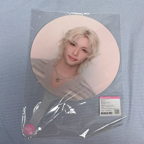 Stray Kids Felix uchiwa chuyển nhượng