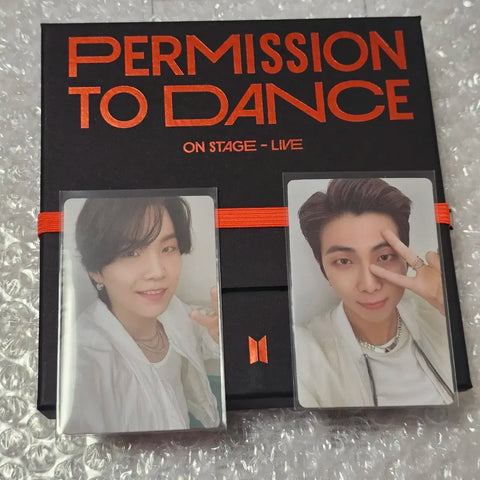 Đập hộp album trực tiếp PTD (Permission To Dance) của BTS: Photocard Suga &amp; RM
