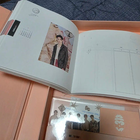 Selling Stray Kids 2023 Season's Greetings Japan Contents
