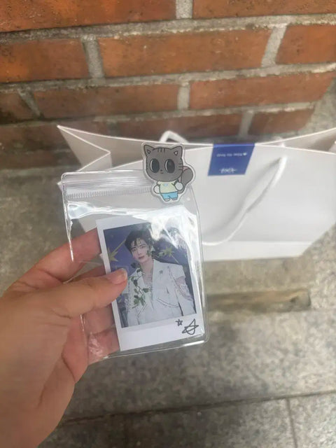 TXT official photocard Taehyun polaroid