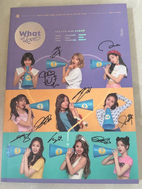 Bán album có chữ ký của TWICE What is Love?!