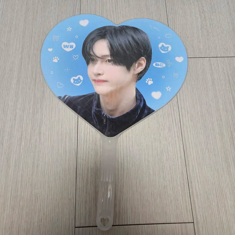 Selling Rise Wonbin Uchiwa and Slogan.