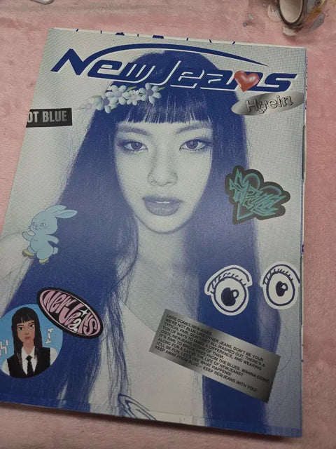 Urgent sale/Bundle) NewJeans Bluebook Album Hyein version + Photocards bundle