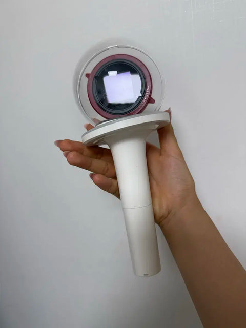 Selling Stray Kids light stick.