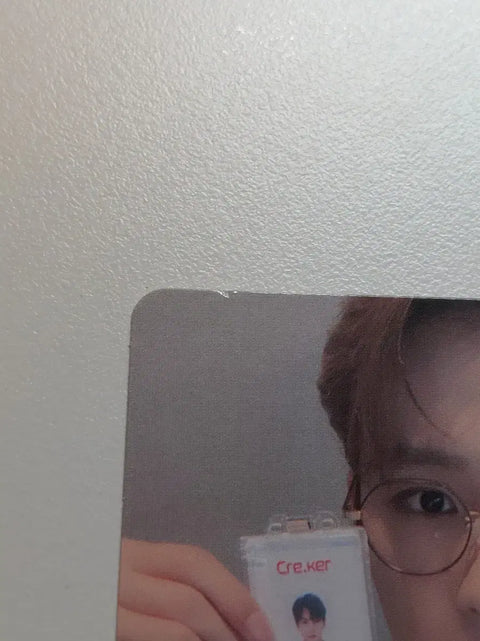 Thẻ ảnh chưa phát hành của quản lý Hyunjae của THE BOYZ Lee
