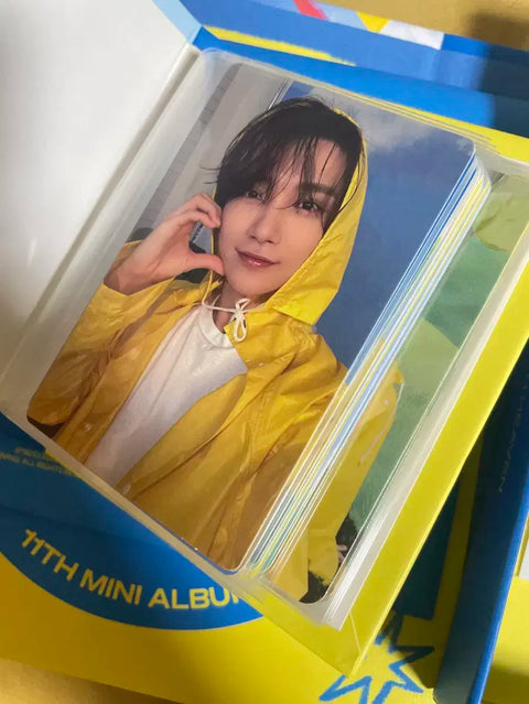 Selling Joshua (Seventeen) photocard binder full set due to leaving the fandom. Urgent sale.