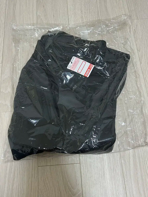L) Unopened official Haikyuu Karasuno jersey bottoms for sale.