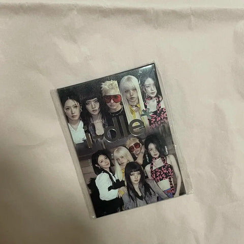 Selling kids' photo card Chinese KFC collaboration set.