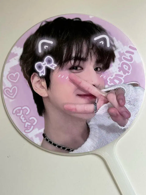 Selling The Boyz Younghoon uchiwa and slogan. TBZ Deobmuda.