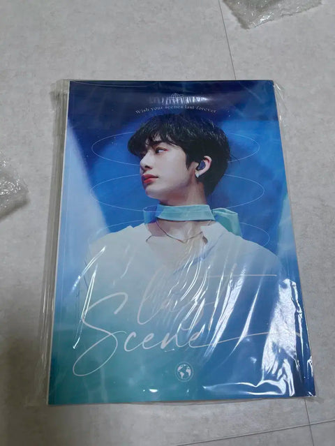 Selling MONSTA X Hyungwon unofficial photobook.