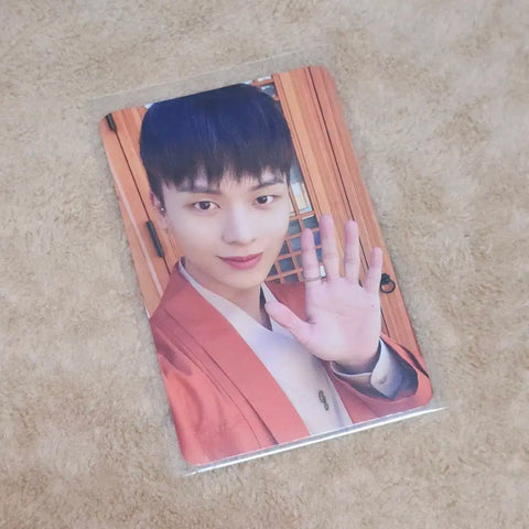 BTOB 2022 Season's Greetings Yook Sung-jae photocard