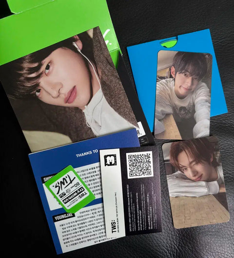 TWS (TourS) Triwit Earth Compact Shinyu+Youngjae, Dohoon