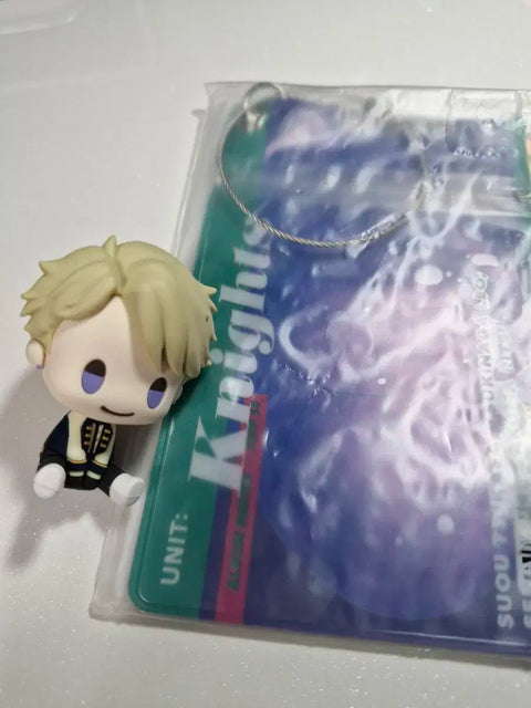 Túi đựng đồ của Arashi Punibin trong bộ trang phục của Ensemble Stars Knights