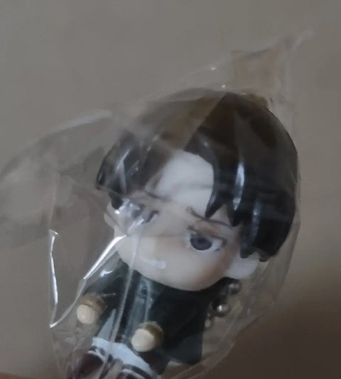 Attack on Titan Shingeki no Kyojin Figure Keychain Dangler Gacha Levi