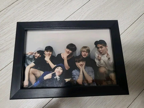 Khung ảnh nhóm BTS