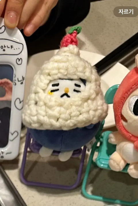 CRAVITY Kang Minhee's clothes