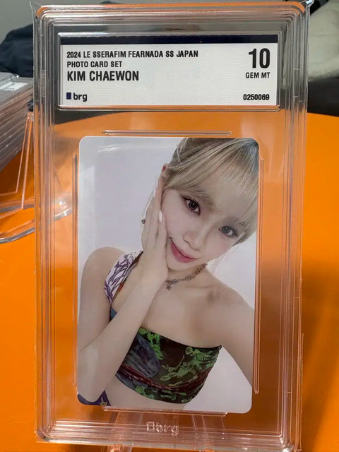 24. Bloom Kim Chaewon BRG10 grade card