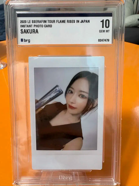 LE SSERAFIM 23 Tour Sakura BRG10 Grade Card