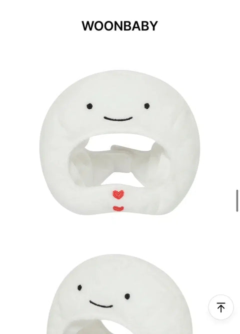 Selling BONECDOTE and PPUNECDOTE light stick covers, and Woongi and Woonhak dolls.