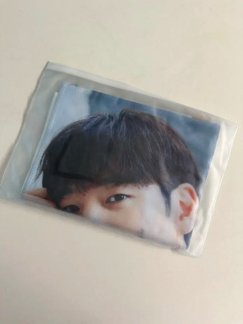 Lee Je-hoon slogan, unopened