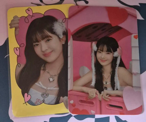 ITZY Lia photocard all together, MIDZY's Cells doujinshi