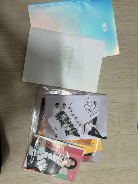 SF9 Photobook & Merchandise Sale
