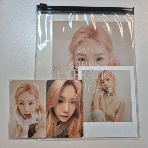 Girls' Generation Taeyeon 2022 Season's Greetings Photo Pack