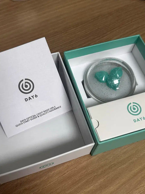 Selling Day6 light stick Made Watch 3.