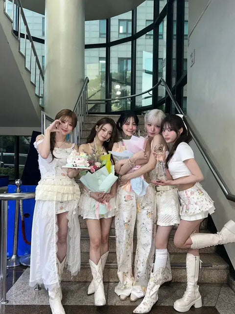 Price includes shipping) fromis_9 Zine album