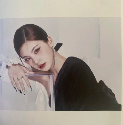ITZY Checkmate Sneakers Mini Album