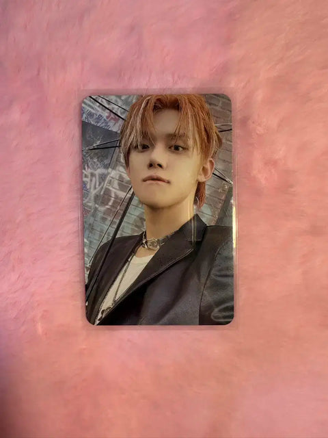 Selling TXT Yeonjun photocard.