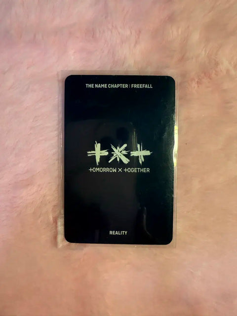 Selling TXT Yeonjun photocard.