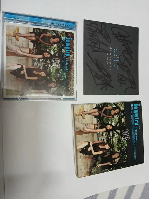 Wonder Girls. Jewelry. Autograph. Signed Album. Girl Group. K-Pop.