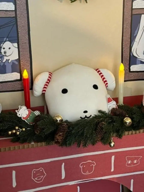 Person who will use a short doll cushion with a Ga-Na-Di face.