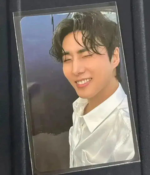 DAY6 fan meeting 40,000 won special benefit photo card Young K