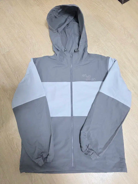 BTS Windbreaker M