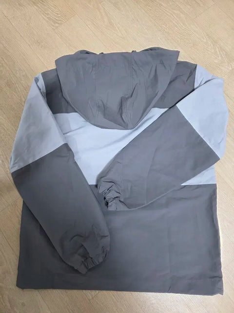 BTS Windbreaker M