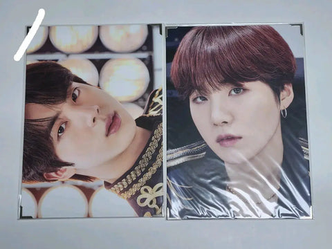 Selling BTS premium photo card (or photocard).