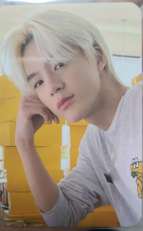 NCT DREAM Jeno version cafe tumbler + photocard included, selling as a set