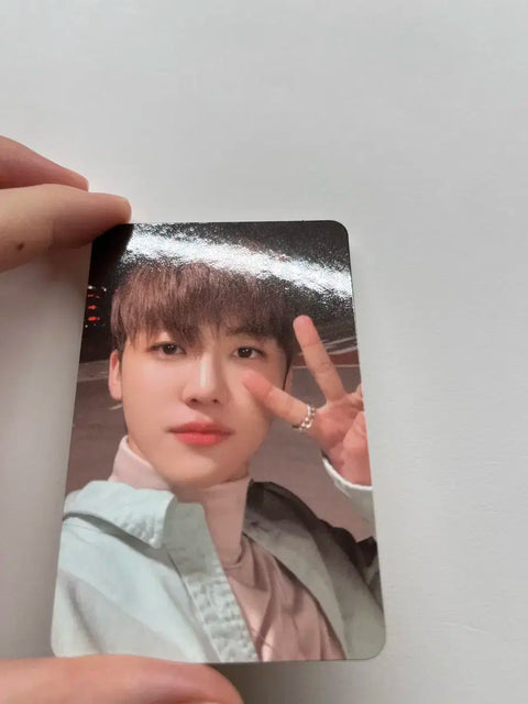 Selling Universe JaeMin photo card.
