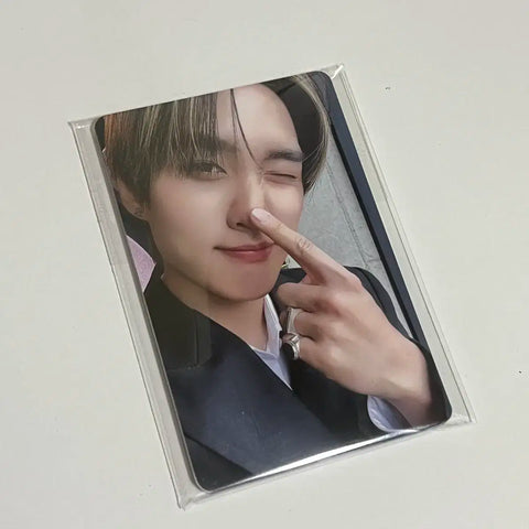 THE BOYZ middle day concert entrance photocard