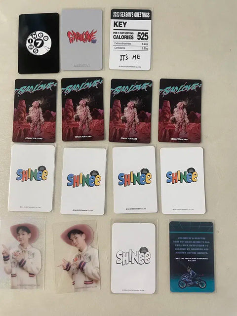 Selling SHINee Key official merchandise as a set.
