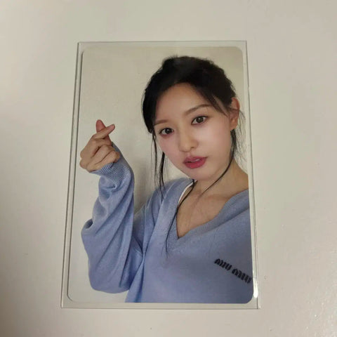 Kim Ji-won reverse support photocard